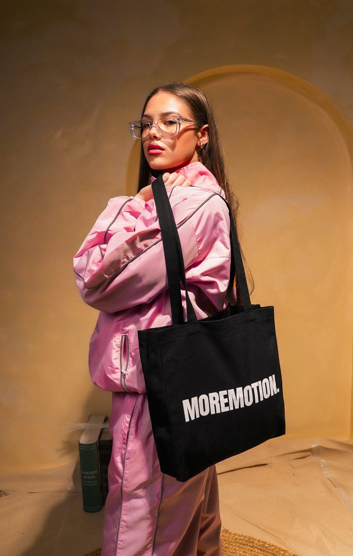 ESSENTIALS TOTE BAG