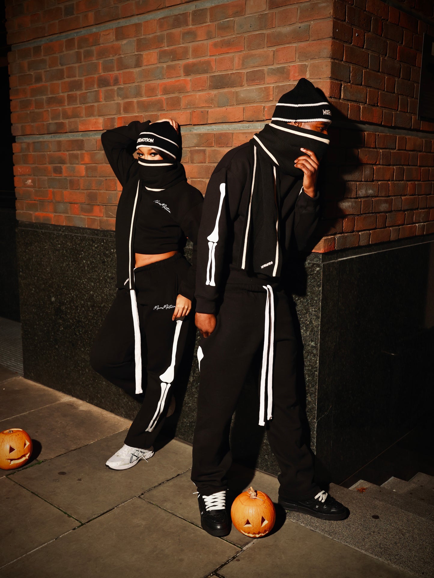 SKELLY BUFF PANTS - BLACK