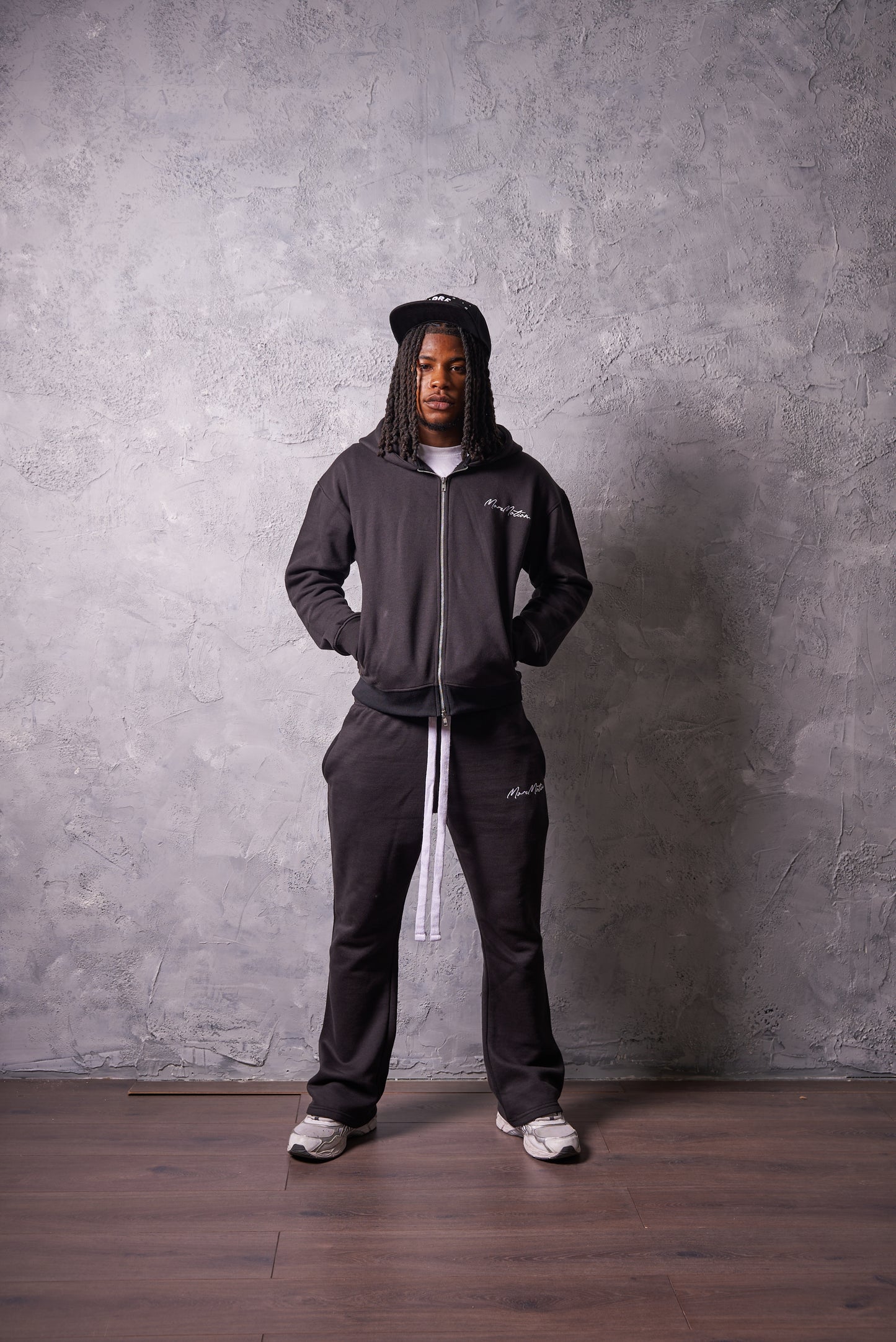 BASICS FLARED PANTS - BLACK