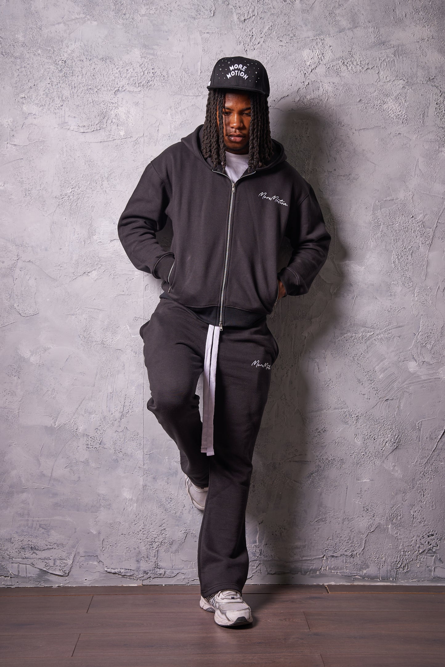 BASICS FLARED PANTS - BLACK